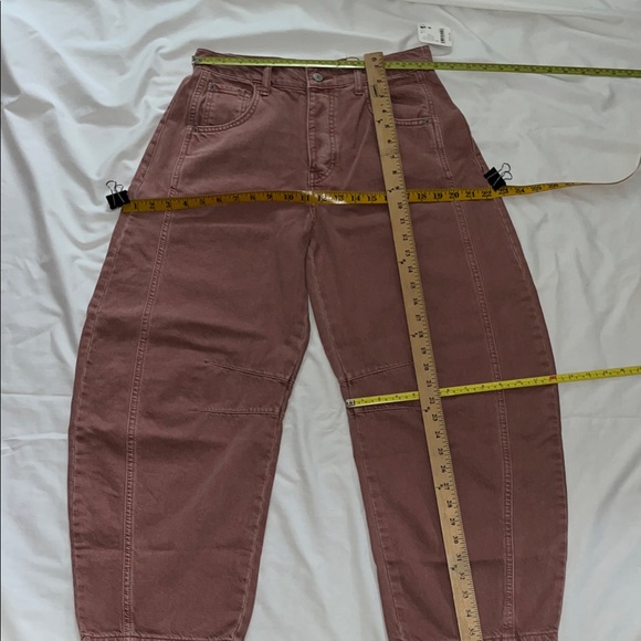 Free People We The Free Good Luck Mid-Rise Barrel Jeans Sunsetter/Rose NWT - Picture 3 of 14